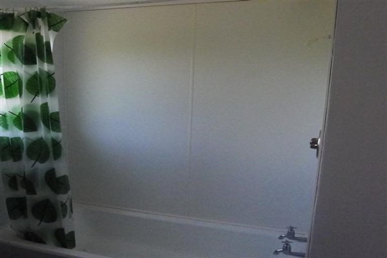 Photo of property in 41 Versailles Street, Karori, Wellington, 6012