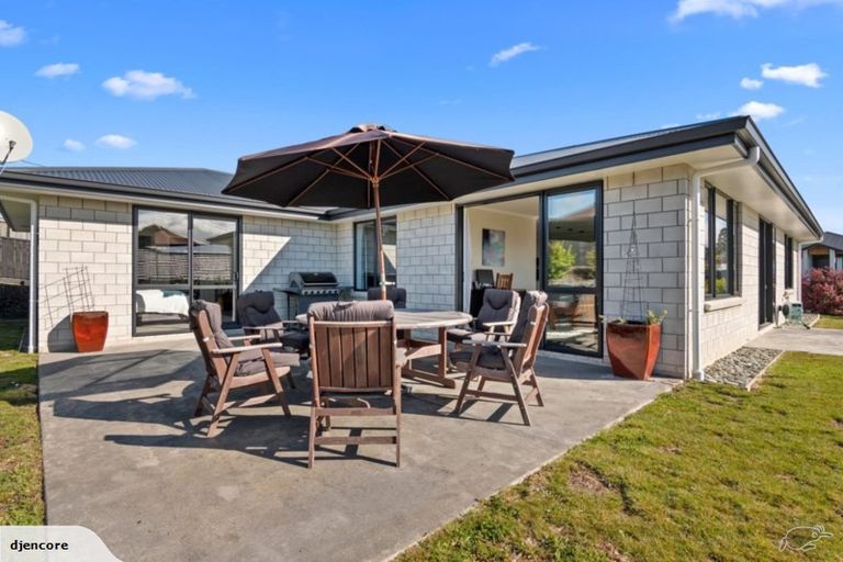 Photo of property in 8 Catherine Road, Mapua, 7005