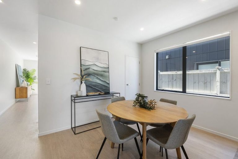 Photo of property in 8 Paraone Crescent, Takanini, 2112