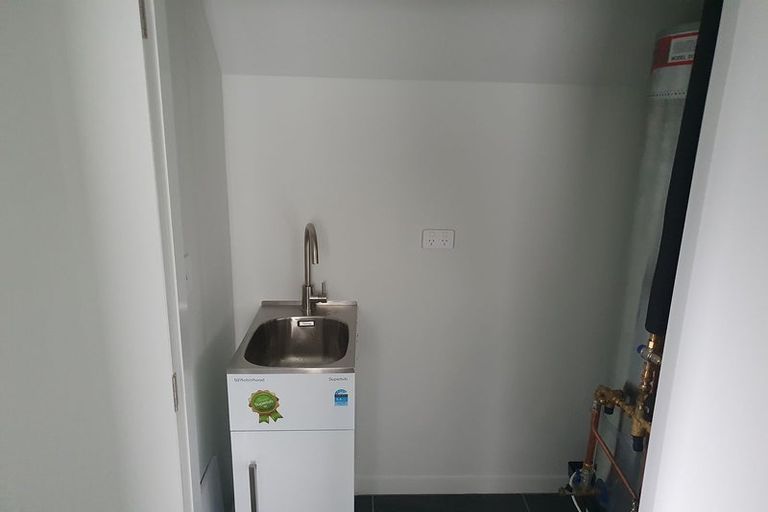 Photo of property in 35 John Street, Stokes Valley, Lower Hutt, 5019