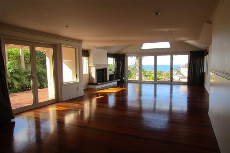 Photo of property in 62 Hebron Road, Waiake, Auckland, 0630