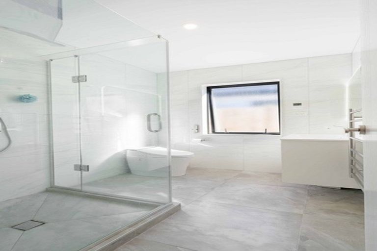 Photo of property in 3 Silver Beech Street, Takanini, 2110