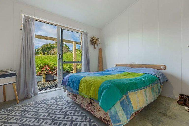 Photo of property in 16 Taipa View Road, Taipa, 0483