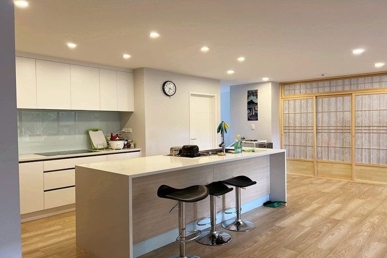 Photo of property in 18a Hazel Glen, Bayview, Auckland, 0629