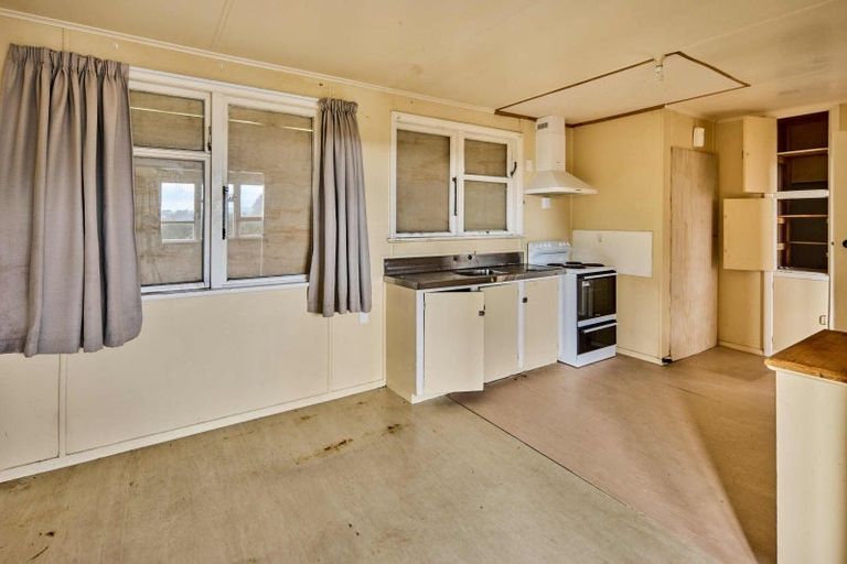 Photo of property in 35 Durham Street, Cannons Creek, Porirua, 5024