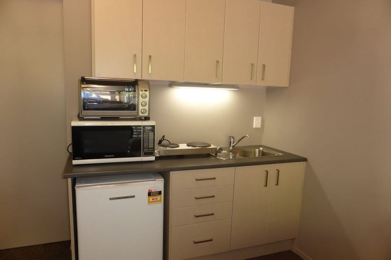 Photo of property in Sharella Living, 20 Glenmore Street, Thorndon, Wellington, 6011