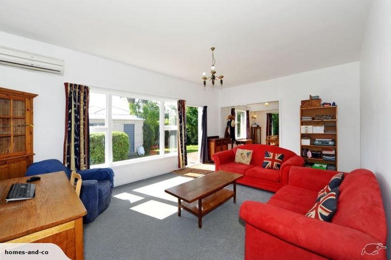 Photo of property in 90 Sawyers Arms Road, Northcote, Christchurch, 8052