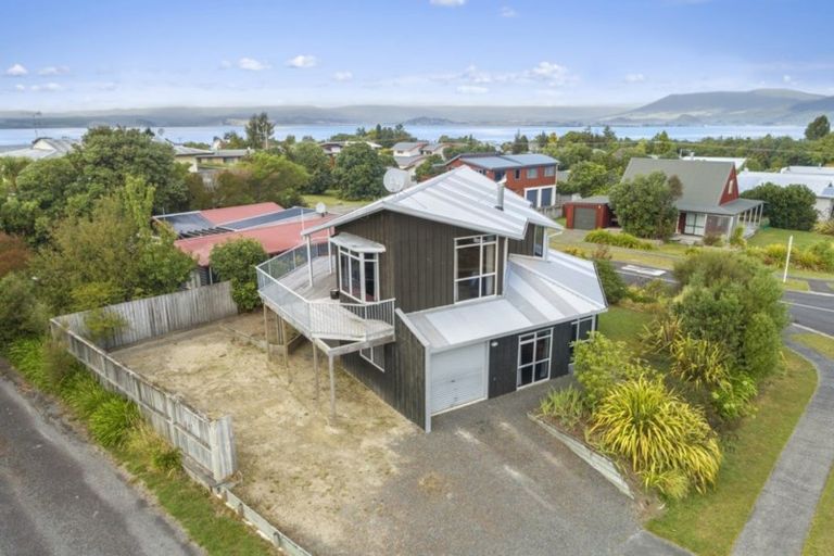 Photo of property in 8 Te Waaka Terrace, Kuratau, Turangi, 3381