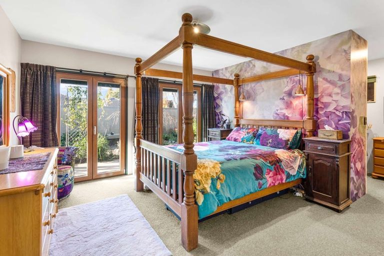 Photo of property in 1 Strachan Way, Highbury, Palmerston North, 4412