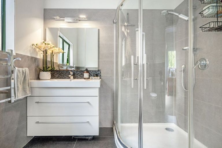 Photo of property in 1/62 Stapleford Crescent, Browns Bay, Auckland, 0630