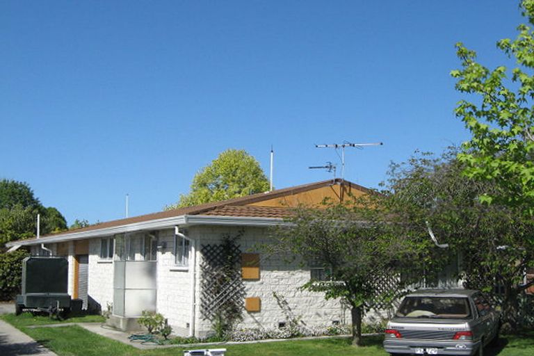 Photo of property in 1/23 Wakelin Place, Redwood, Christchurch, 8051