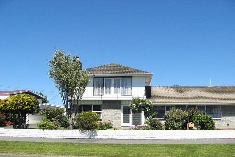 Photo of property in 1 Arlington Street, Burnside, Christchurch, 8053