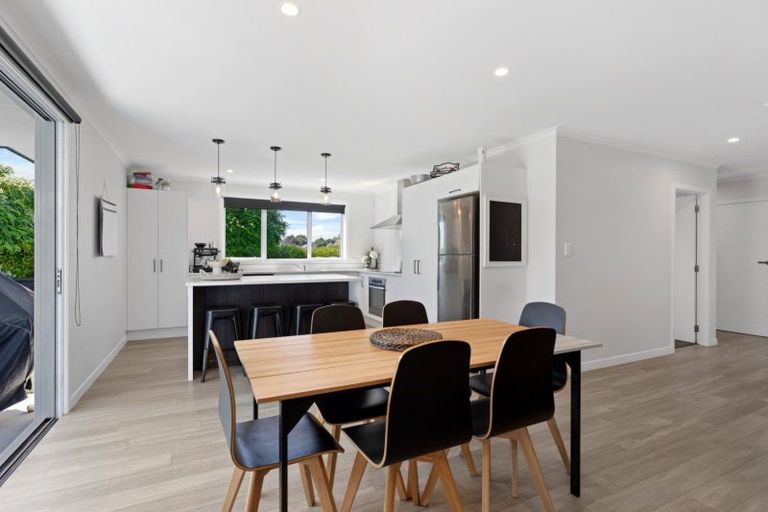 Photo of property in 92 Penetaka Heights, Pyes Pa, Tauranga, 3112