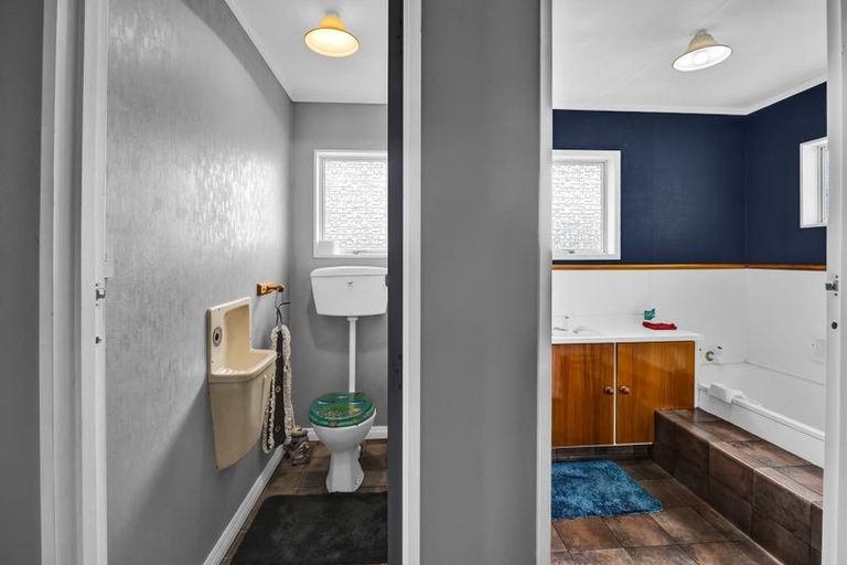 Photo of property in 35 Gloucester Street, Patea, 4520