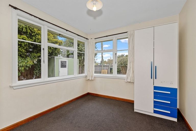 Photo of property in 145 Langdons Road, Northcote, Christchurch, 8052