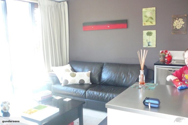 Photo of property in 2/45 Childers Terrace, Kilbirnie, Wellington, 6022