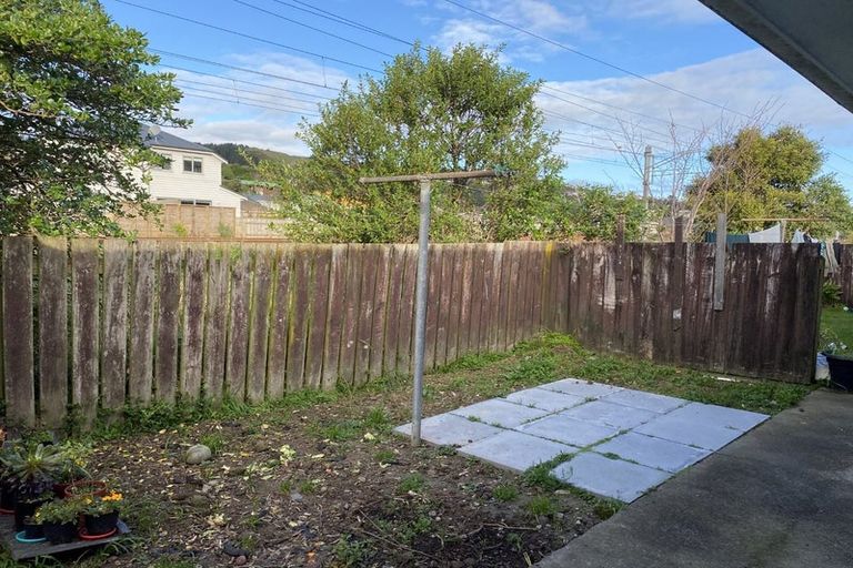 Photo of property in 6/10 Rawson Street, Tawa, Wellington, 5028