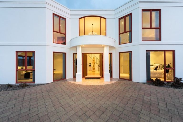 Photo of property in 126a Marine Parade, Mount Maunganui, 3116