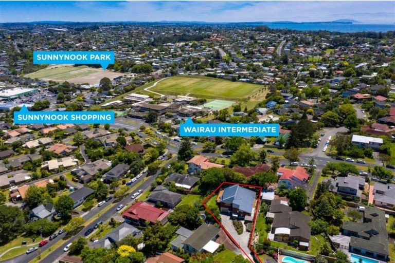 Photo of property in 9a Pendene Place, Forrest Hill, Auckland, 0620