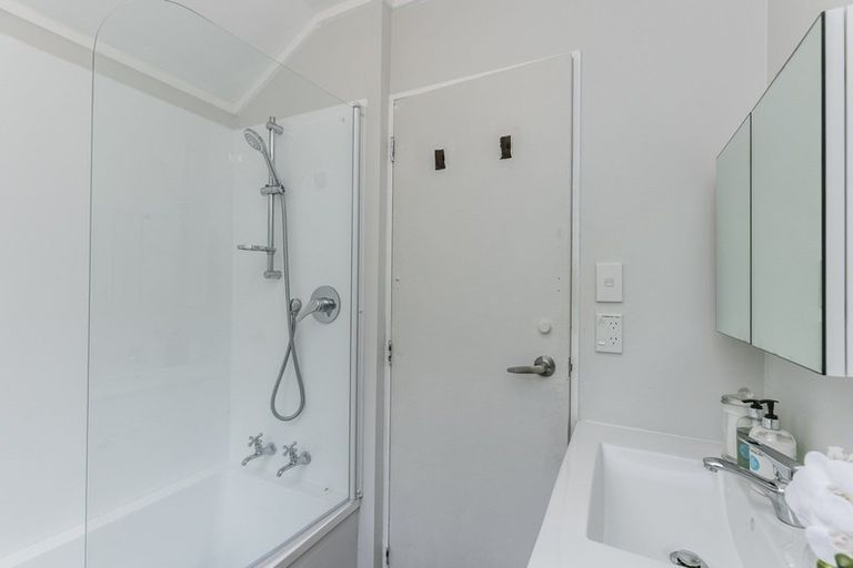 Photo of property in 14a Stonefield Place, Johnsonville, Wellington, 6037