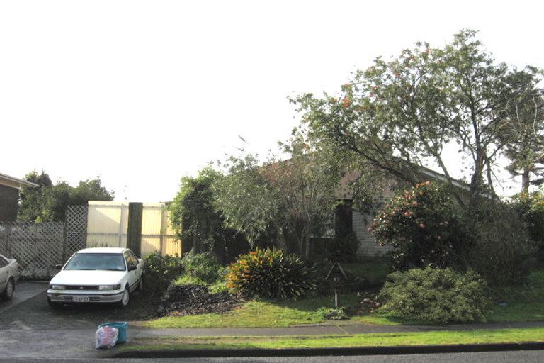 Photo of property in 84 Ray Small Drive, Pahurehure, Papakura, 2113