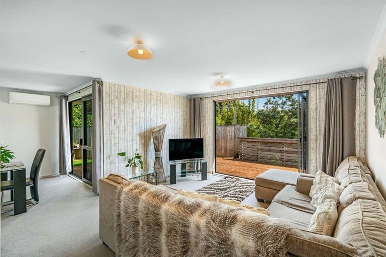 Photo of property in 169l Colwill Road, Massey, Auckland, 0614