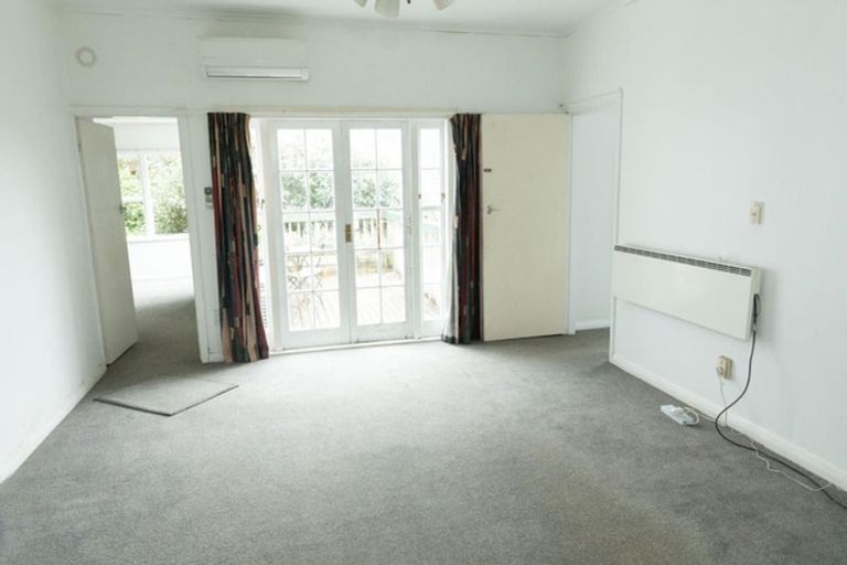 Photo of property in 119 Wadestown Road, Wadestown, Wellington, 6012