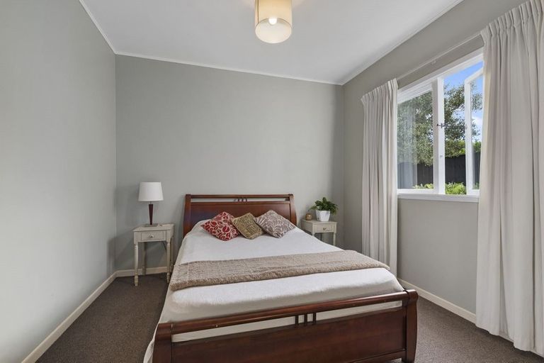 Photo of property in 21 Merani Street, Narrow Neck, Auckland, 0622