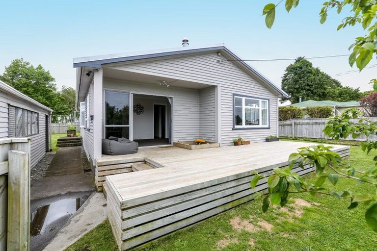 Photo of property in 5 Old South Road, Okato, 4335