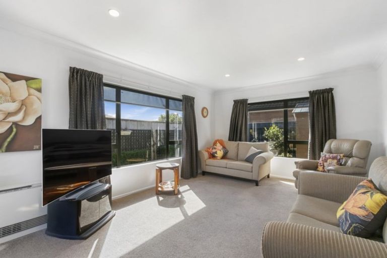 Photo of property in 3/358 Waiwhetu Road, Fairfield, Lower Hutt, 5011