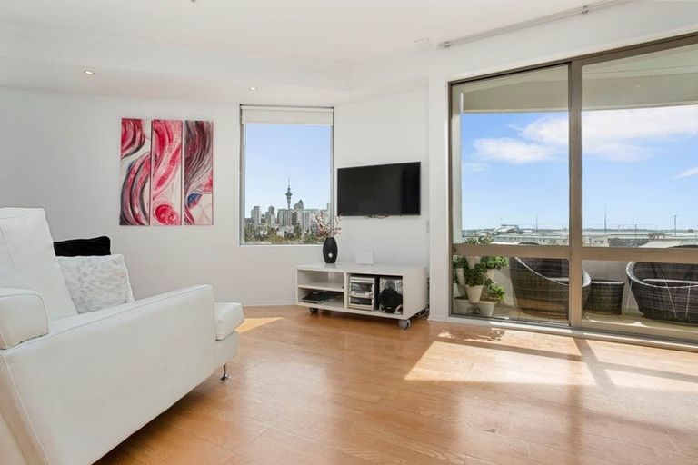 Photo of property in New Mirage, 402/88 The Strand, Parnell, Auckland, 1010