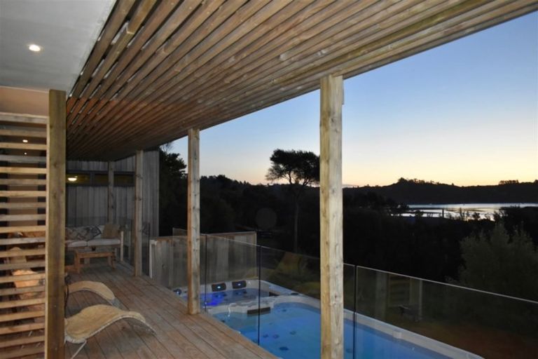 Photo of property in 4 Lichen Grove, Russell, 0272