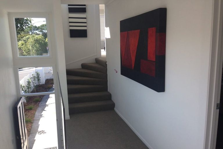 Photo of property in 1/10 Mahara Avenue, Birkenhead, Auckland, 0626