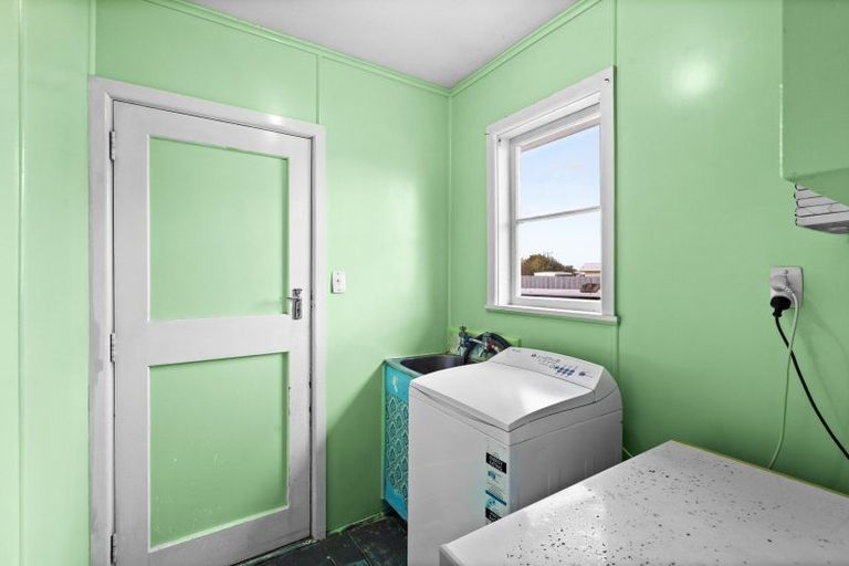 Photo of property in 2 Merton Crescent, Pirimai, Napier, 4112