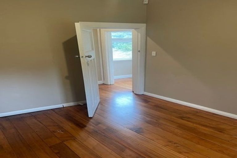 Photo of property in 110 Tutere Street, Waikanae Beach, Waikanae, 5036