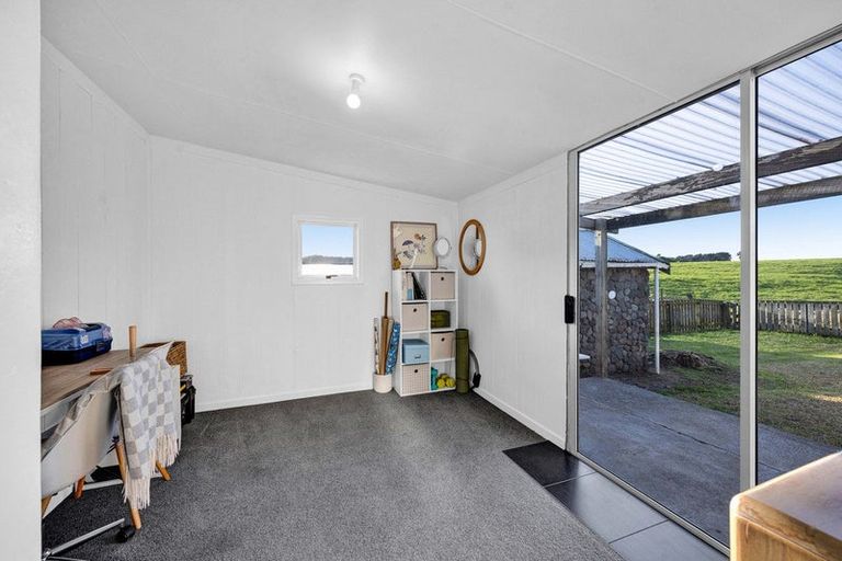 Photo of property in 10 Hira Street, Ohawe, Hawera, 4671