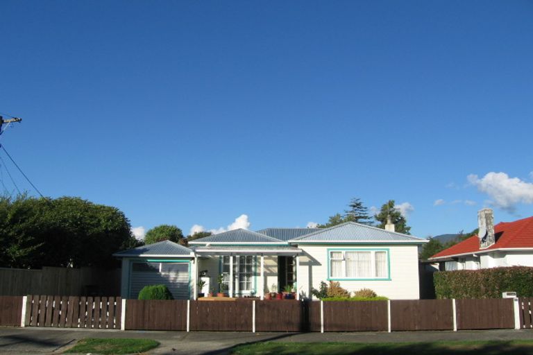 Photo of property in 56 Routley Crescent, Elderslea, Upper Hutt, 5018