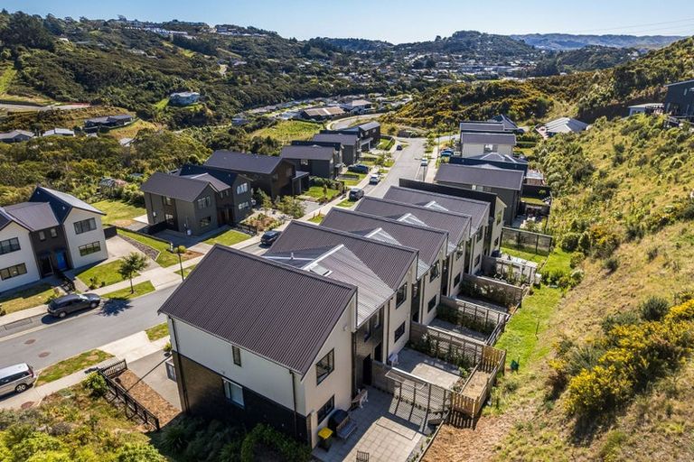 Photo of property in 25 Holystone Road, Whitby, Porirua, 5024