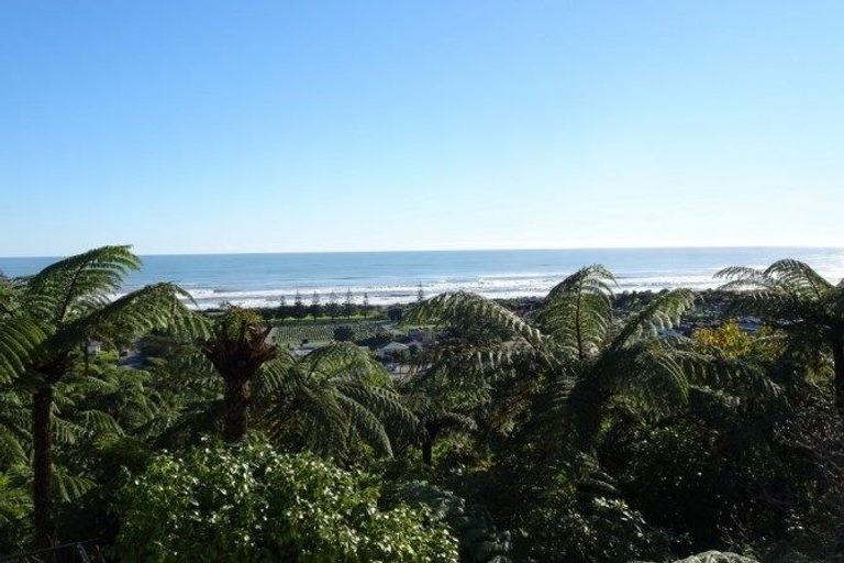 Photo of property in 20 Weenink Road, Karoro, Greymouth, 7805