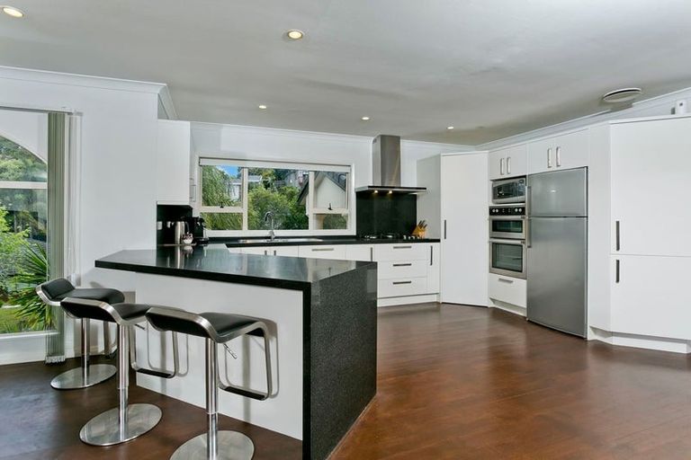 Photo of property in 9 Falstone Lane, Browns Bay, Auckland, 0630