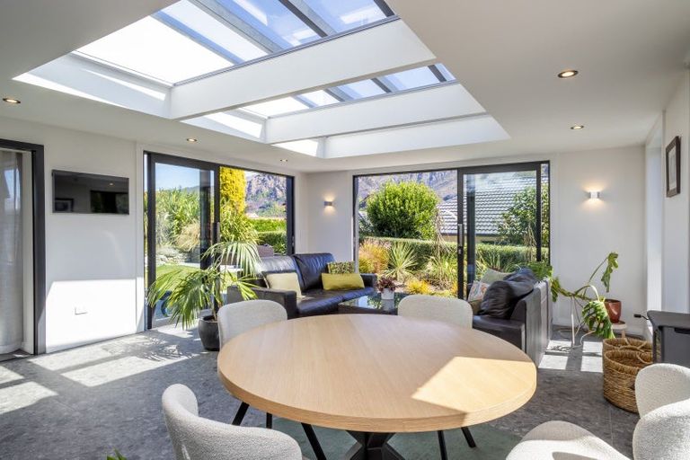 Photo of property in 15 Bracken Street, Arrowtown, 9302