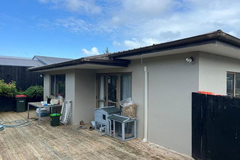 Photo of property in 28 Glengarry Road, Glen Eden, Auckland, 0602
