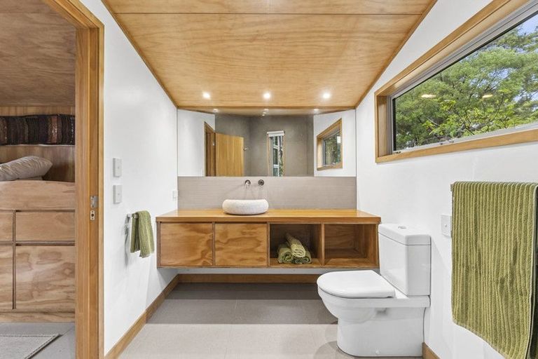 Photo of property in 35 Totara Avenue, Collingwood, 7073