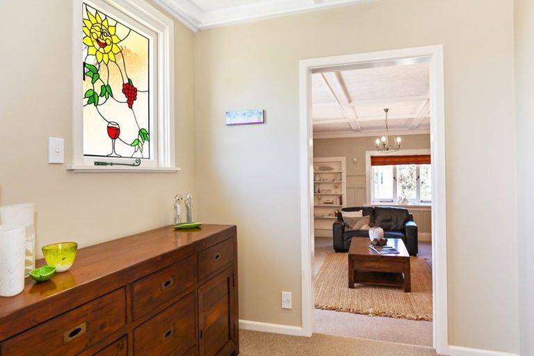 Photo of property in 17 Kopanga Road, Havelock North, 4130