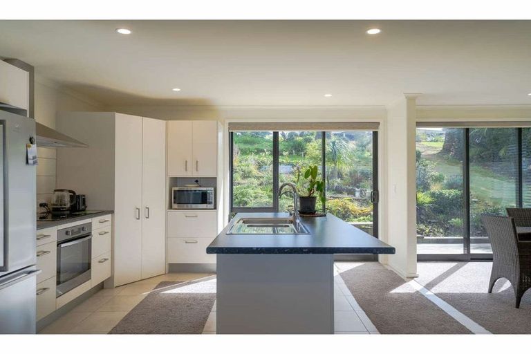 Photo of property in 34 Rangitane Loop Road, Kerikeri, 0294