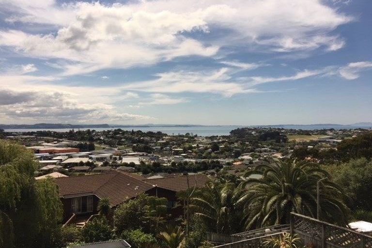 Photo of property in 85 Wade River Road, Stanmore Bay, Whangaparaoa, 0932