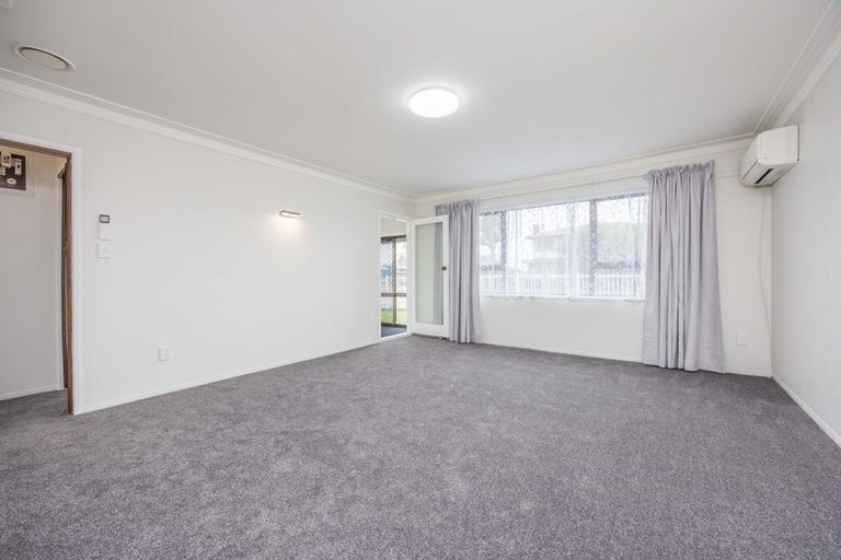 Photo of property in 1 Ranfurly Road, Papatoetoe, Auckland, 2104