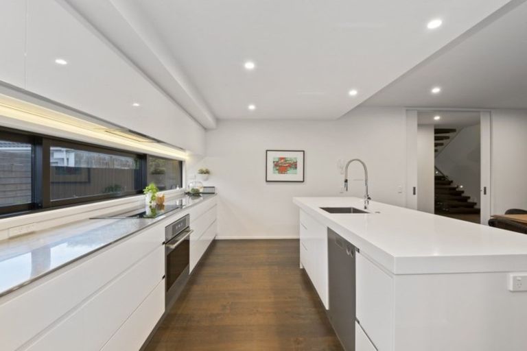 Photo of property in 64 Clyde Road, Ilam, Christchurch, 8041