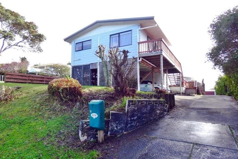 Photo of property in 1/57 Cliff View Drive, Green Bay, Auckland, 0604