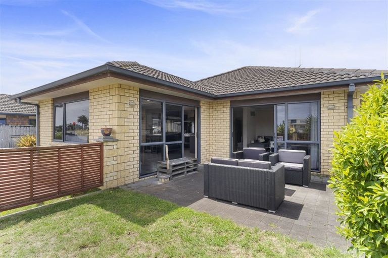 Photo of property in 33 Golden Sands Drive, Papamoa Beach, Papamoa, 3118